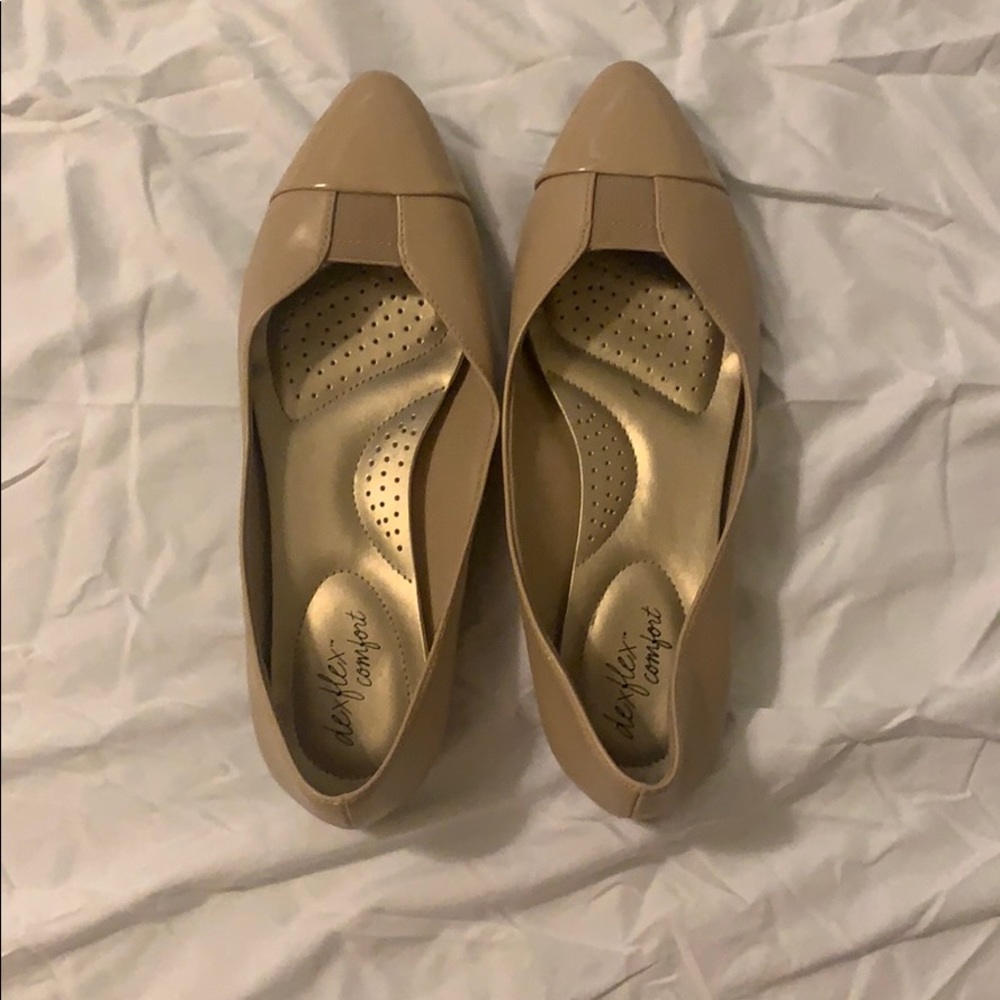 Nude flats